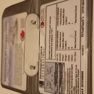 14k white gold 0.20ct t.w certified Canadian diamond earrings